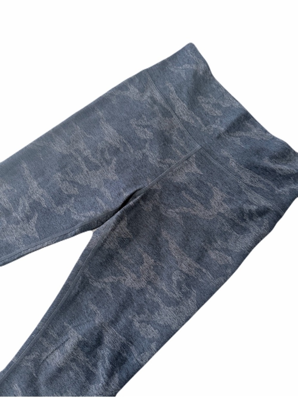Vuori Clean Elevation Legging - Black Camo size M athlesuire legging 25.5”inseam - Picture 3 of 10